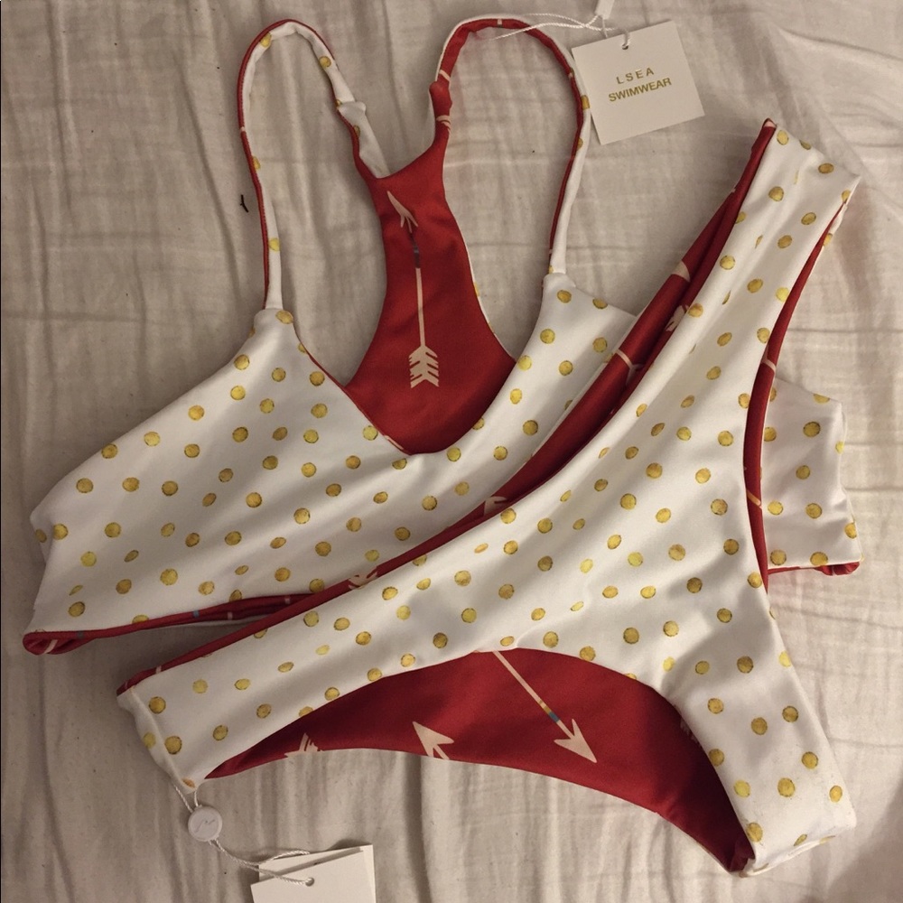 Lsea Bikini Set!